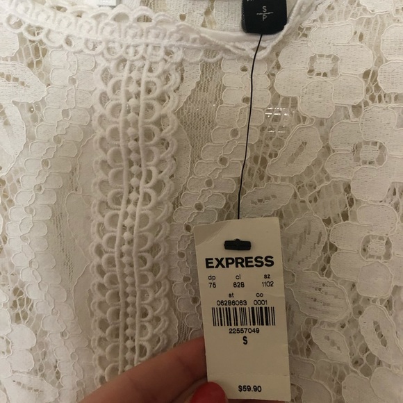 NWT Adorable lace blouse - Picture 3 of 4